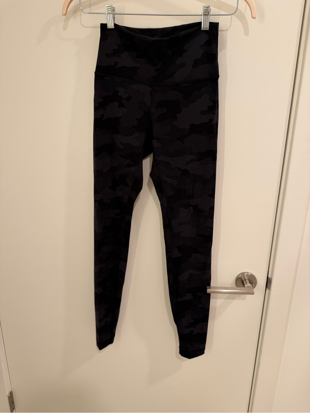 Lululemon Dark Camo High Rise Full Length Leggings Size 6